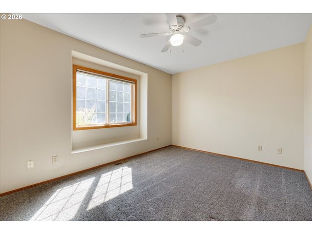 1110 Ne 15TH Ave, Canby, OR 97013