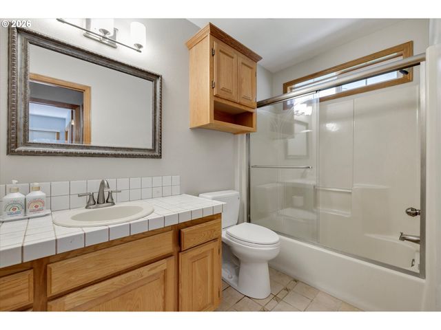 1110 Ne 15TH Ave, Canby, OR 97013