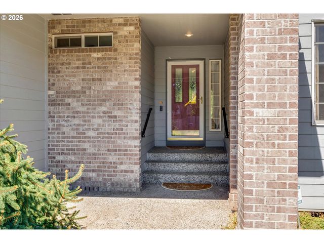 1110 Ne 15TH Ave, Canby, OR 97013