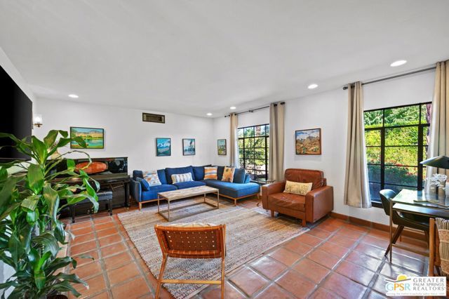 1471 E El Alameda, Palm Springs, CA 92262