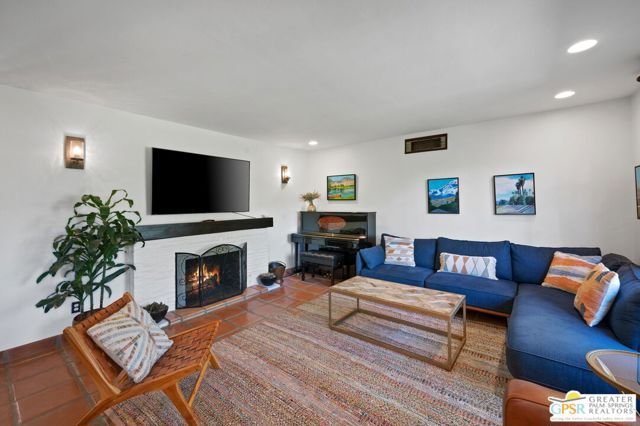 1471 E El Alameda, Palm Springs, CA 92262
