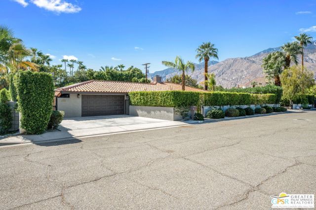 1471 E El Alameda, Palm Springs, CA 92262