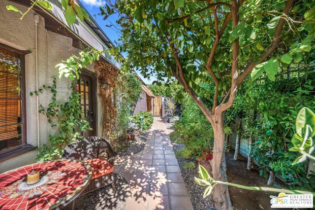 1471 E El Alameda, Palm Springs, CA 92262