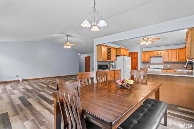 1408 SEQUOIA Drive, Chatham, IL 62629