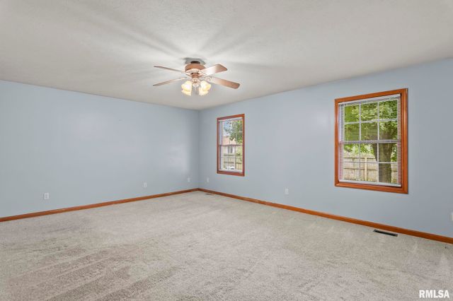 1408 SEQUOIA Drive, Chatham, IL 62629