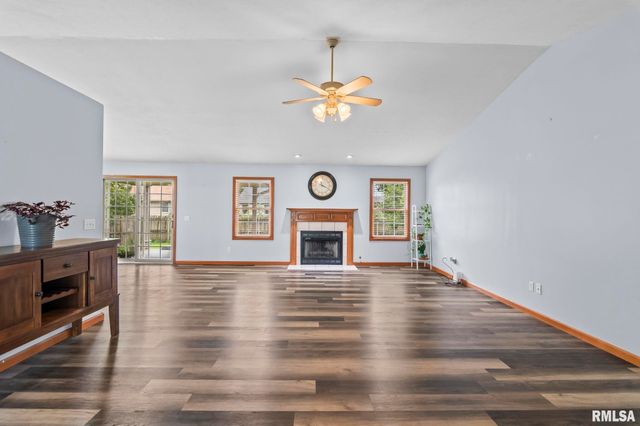 1408 SEQUOIA Drive, Chatham, IL 62629