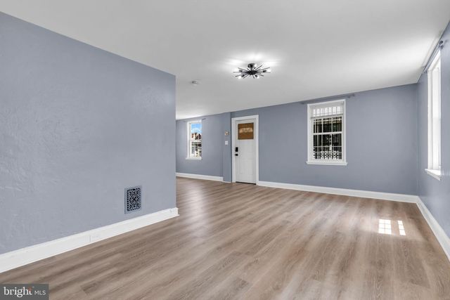 1095 TRENT RD, Camden, NJ 08104