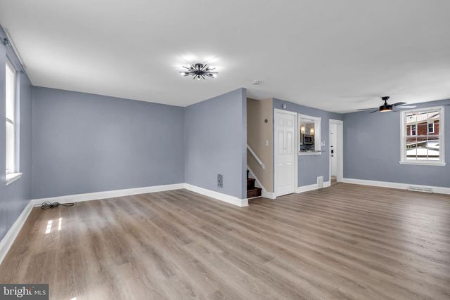 1095 TRENT RD, Camden, NJ 08104