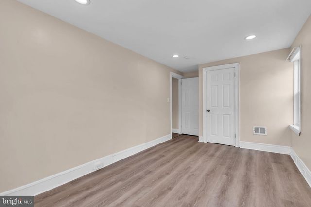 1095 TRENT RD, Camden, NJ 08104