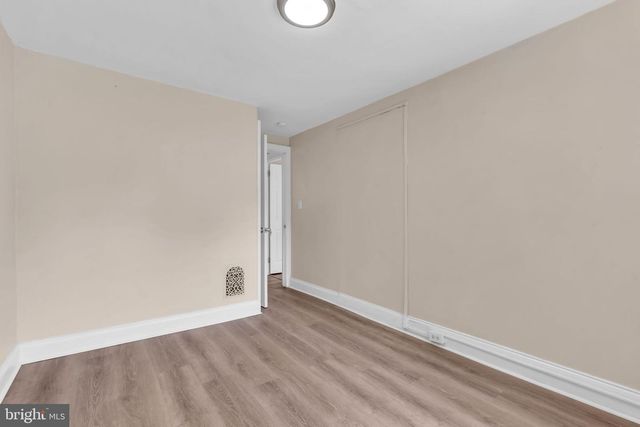 1095 TRENT RD, Camden, NJ 08104