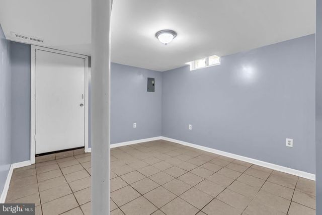 1095 TRENT RD, Camden, NJ 08104