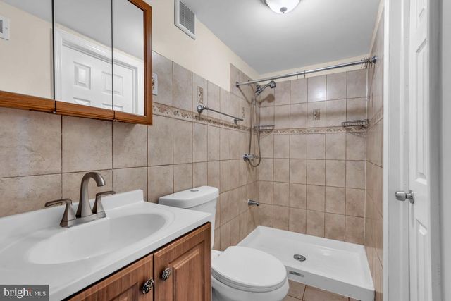 1095 TRENT RD, Camden, NJ 08104