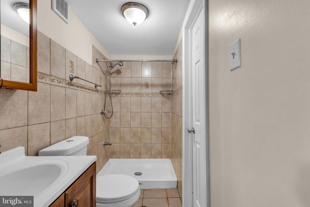 1095 TRENT RD, Camden, NJ 08104