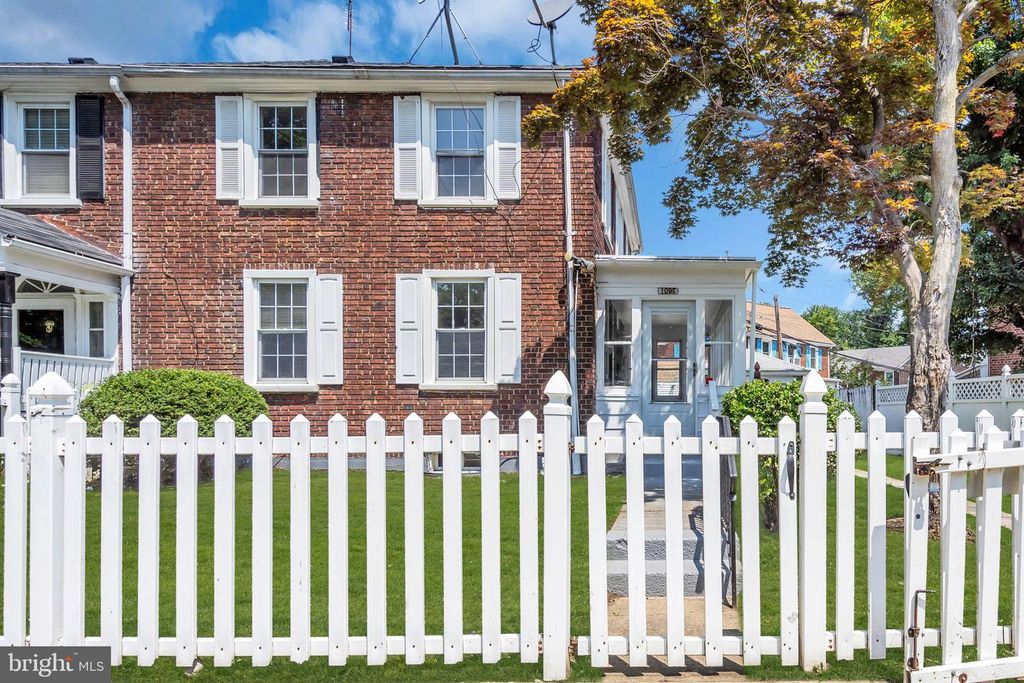 1095 TRENT RD, Camden, NJ 08104