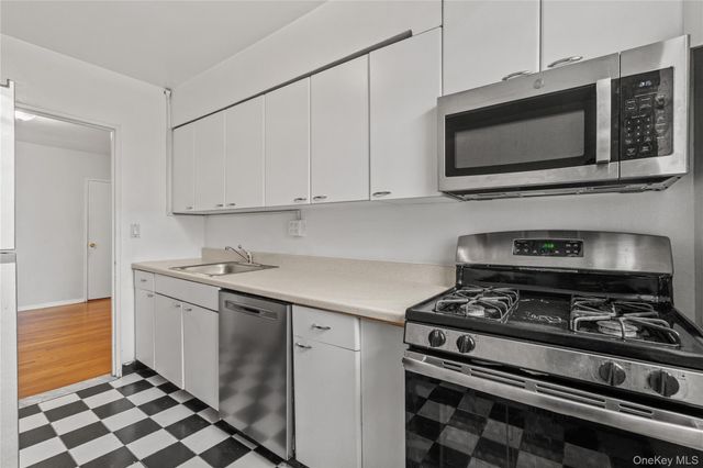 720 Pelham Road 4J, New Rochelle, NY 10805