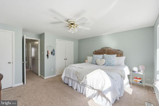 2114 WHISPERWOOD GLEN LN, Reston, VA 20191