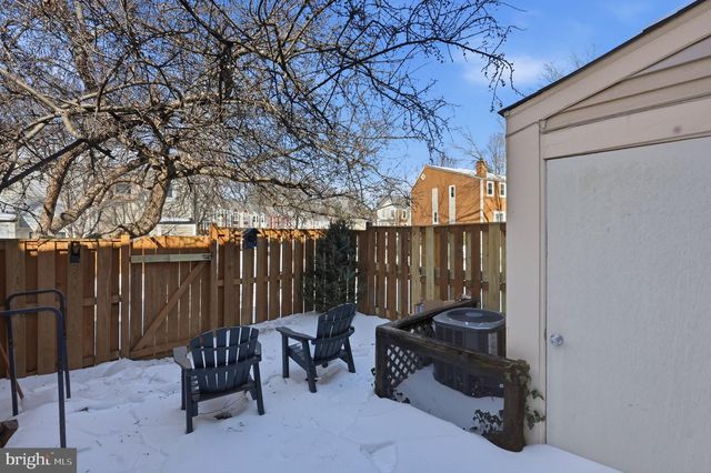 2114 WHISPERWOOD GLEN LN, Reston, VA 20191