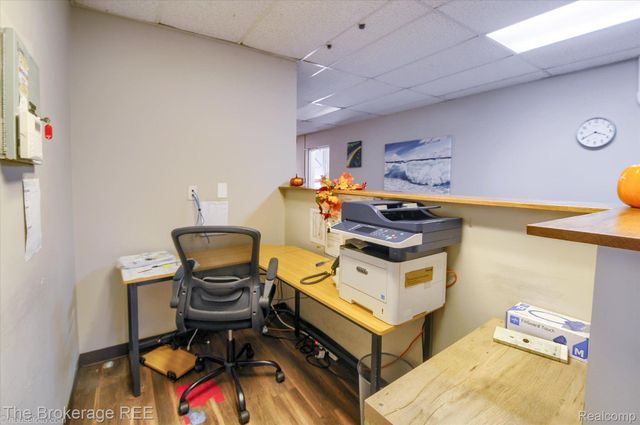 700 S ADELAIDE Street, Fenton, MI 48430