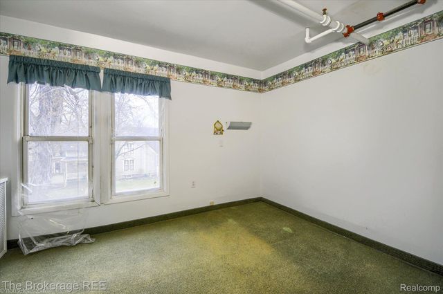 700 S ADELAIDE Street, Fenton, MI 48430