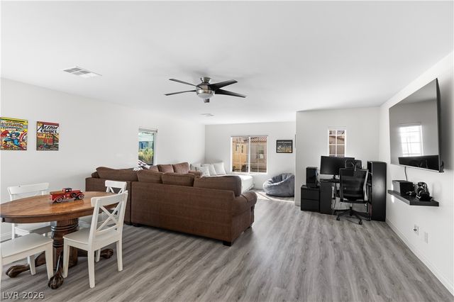 4558 Eagle Nest Peak Street, Las Vegas, NV 89129