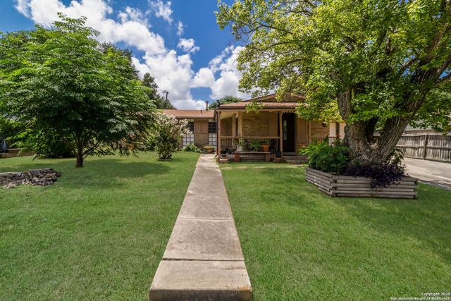 4422 Bikini Dr, San Antonio, TX 78218
