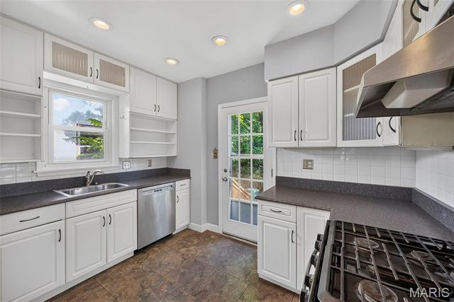 237 Kerruish Place, Webster Groves, MO 63119