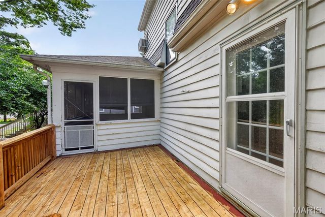 237 Kerruish Place, Webster Groves, MO 63119