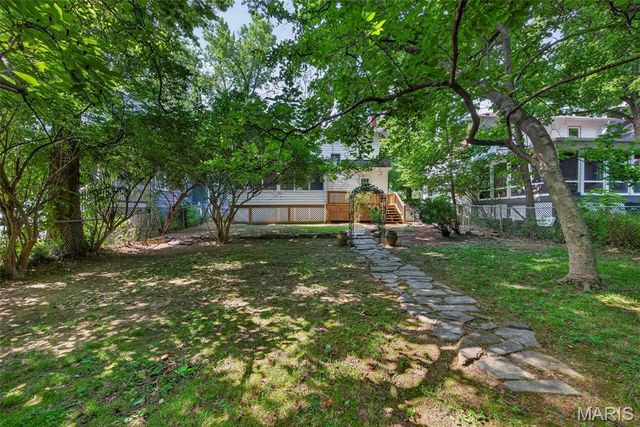 237 Kerruish Place, Webster Groves, MO 63119