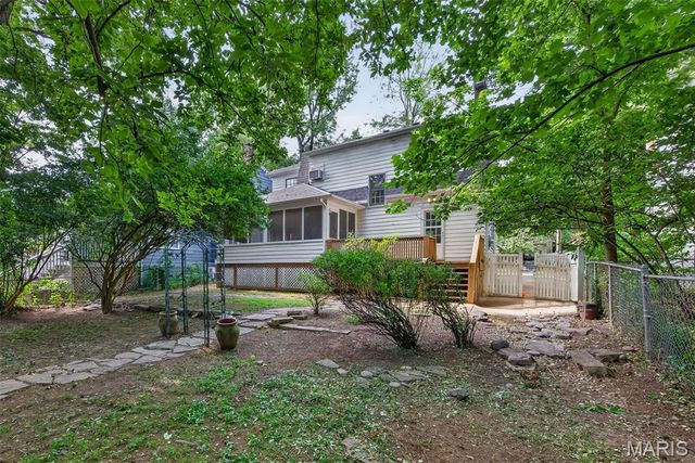 237 Kerruish Place, Webster Groves, MO 63119