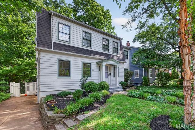 237 Kerruish Place, Webster Groves, MO 63119