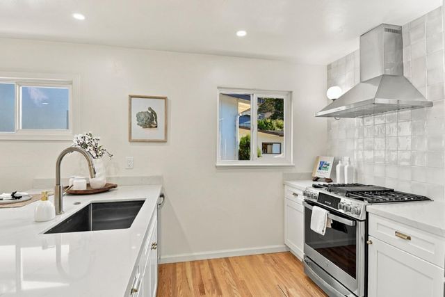1005 Granada Drive, Pacifica, CA 94044