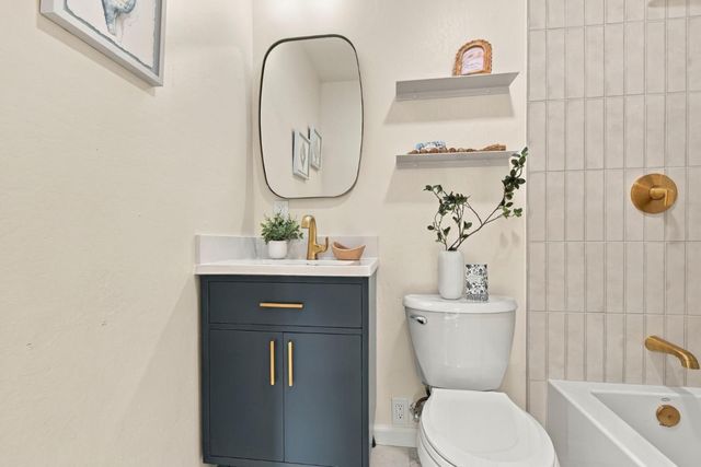 1005 Granada Drive, Pacifica, CA 94044
