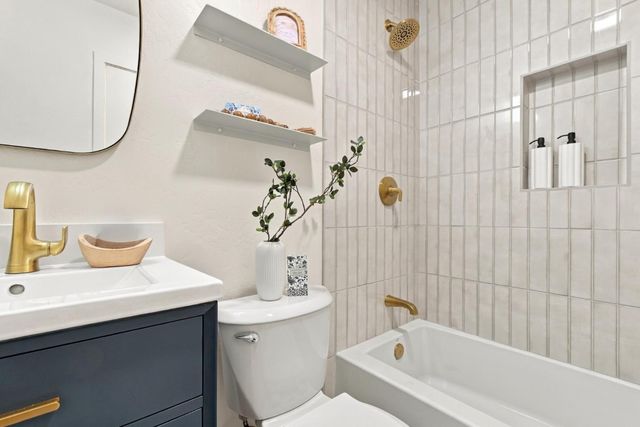 1005 Granada Drive, Pacifica, CA 94044