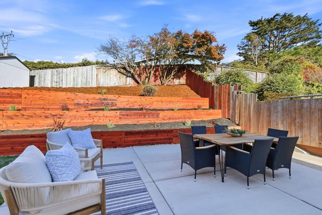 1005 Granada Drive, Pacifica, CA 94044
