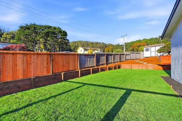 1005 Granada Drive, Pacifica, CA 94044