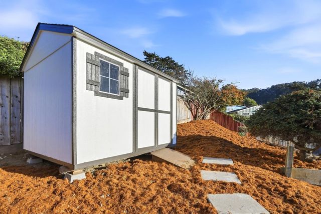 1005 Granada Drive, Pacifica, CA 94044