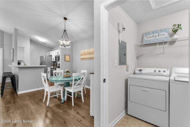 9208 Hawthorne Pointe Dr 203, Louisville, KY 40272
