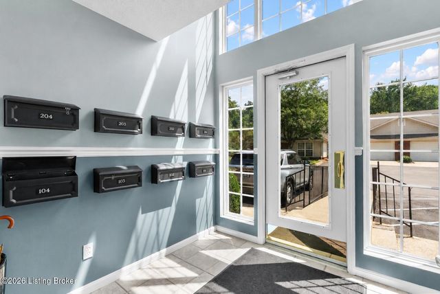 9208 Hawthorne Pointe Dr 203, Louisville, KY 40272