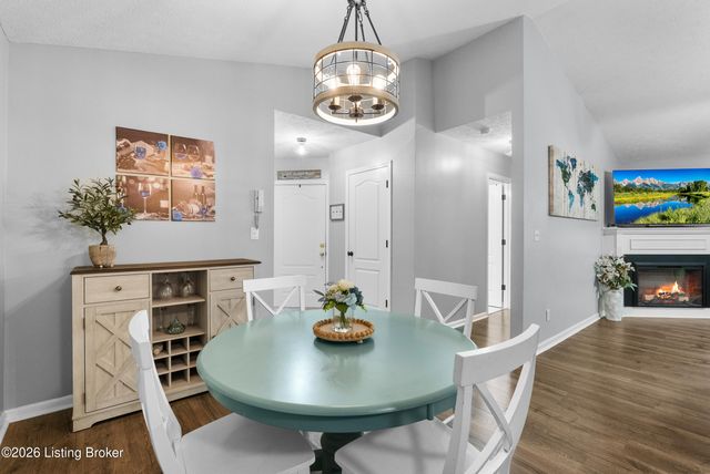 9208 Hawthorne Pointe Dr 203, Louisville, KY 40272