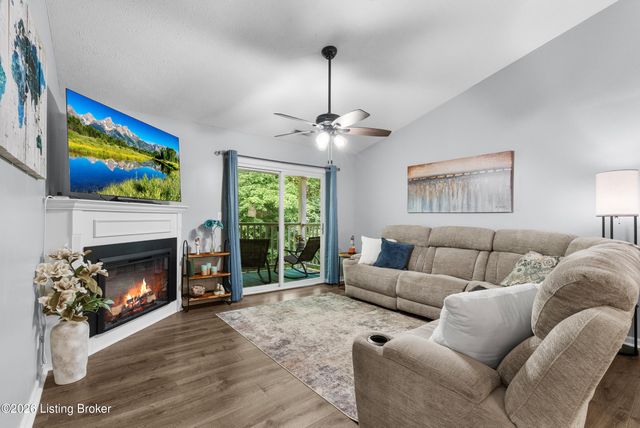 9208 Hawthorne Pointe Dr 203, Louisville, KY 40272