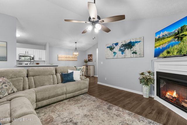 9208 Hawthorne Pointe Dr 203, Louisville, KY 40272