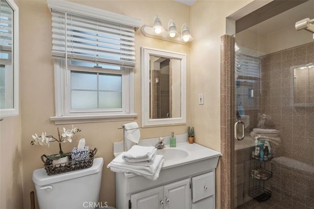 6613 Randi Avenue, Woodland Hills, CA 91303