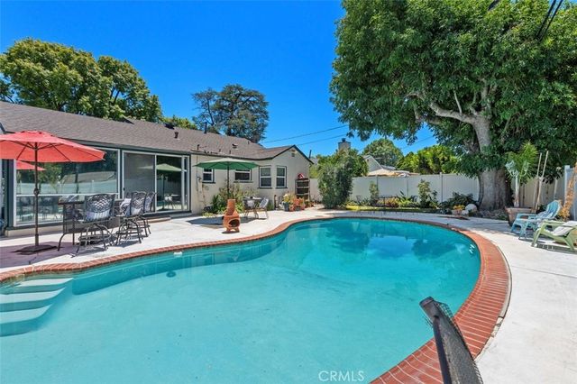 6613 Randi Avenue, Woodland Hills, CA 91303