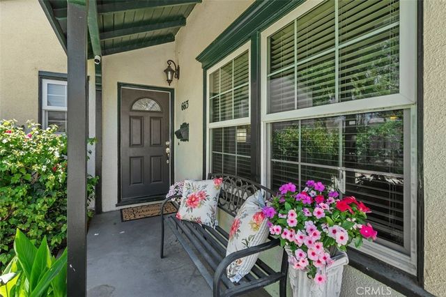 6613 Randi Avenue, Woodland Hills, CA 91303