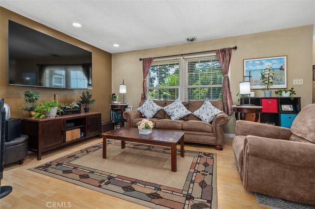 6613 Randi Avenue, Woodland Hills, CA 91303