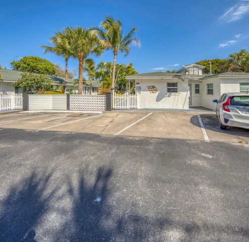 115 S Palmway 8, Lake Worth Beach, FL 33460