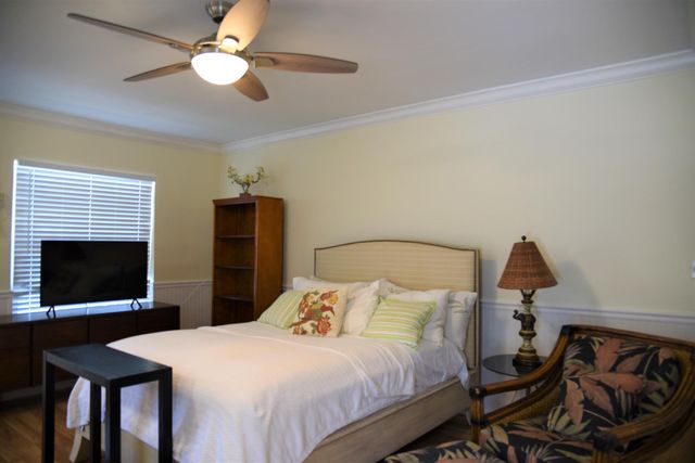 115 S Palmway 8, Lake Worth Beach, FL 33460