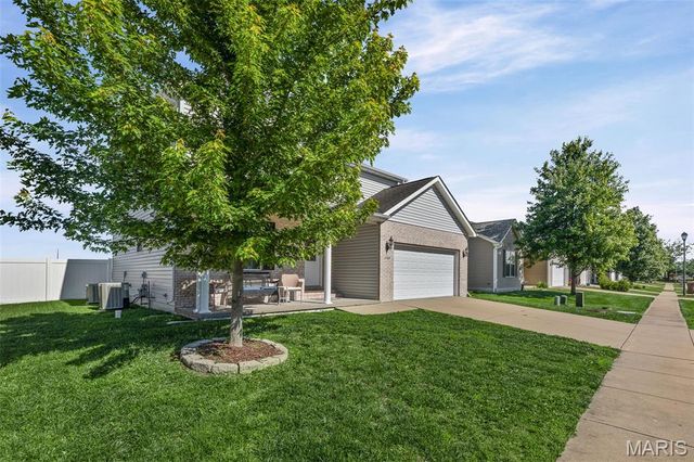 1128 Beechcraft Boulevard, Mascoutah, IL 62258