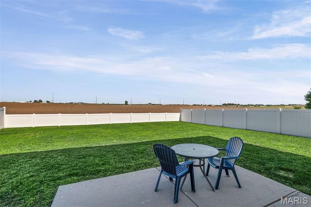 1128 Beechcraft Boulevard, Mascoutah, IL 62258