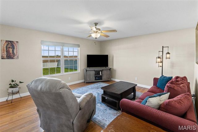 1128 Beechcraft Boulevard, Mascoutah, IL 62258
